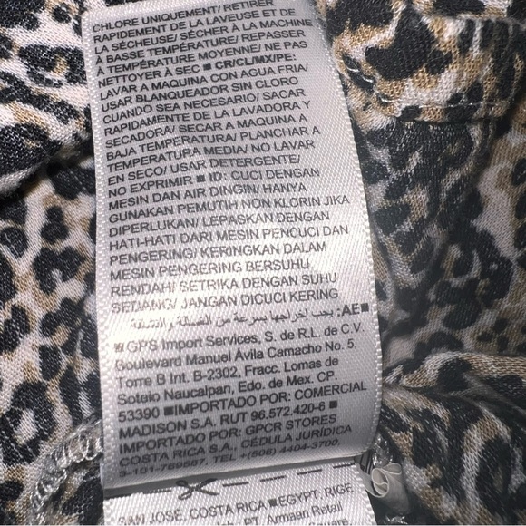 Old Navy little girl leopard top size 5T - Picture 5 of 5